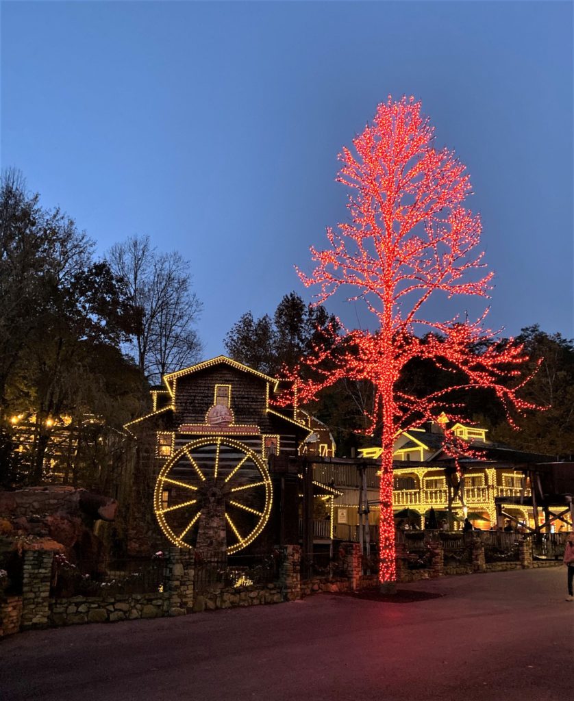 Dollywood Christmas tree